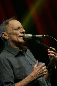 Roberto Vecchioni Teatro Brancaccio Roma ph Doralisa D'Urso (10)