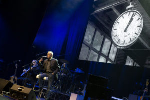 Roberto Vecchioni Teatro Brancaccio Roma ph Doralisa D'Urso (19)