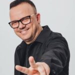 Gigi D'Alessio, sfiorata la tragedia per il cantante e il figlio