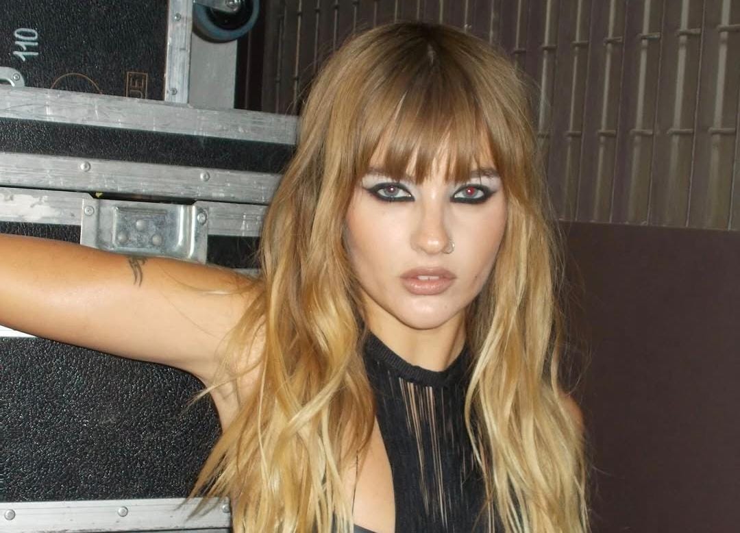 Victoria De Angelis e le foto con la sua compagna