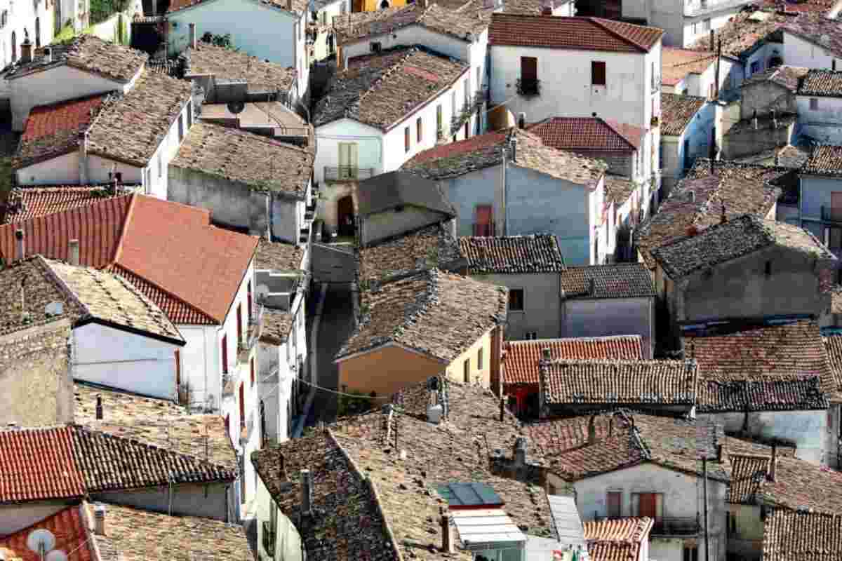 Borgo tra gli Appennini