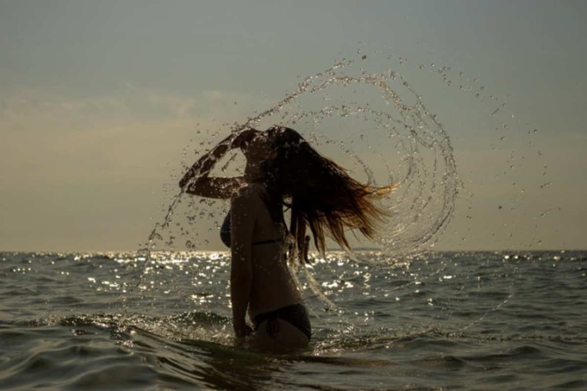 Situata tra i comuni di Vieste e Mattinata, questa baia è celebre per la sua posizione appartata, le suggestive falesie bianche
