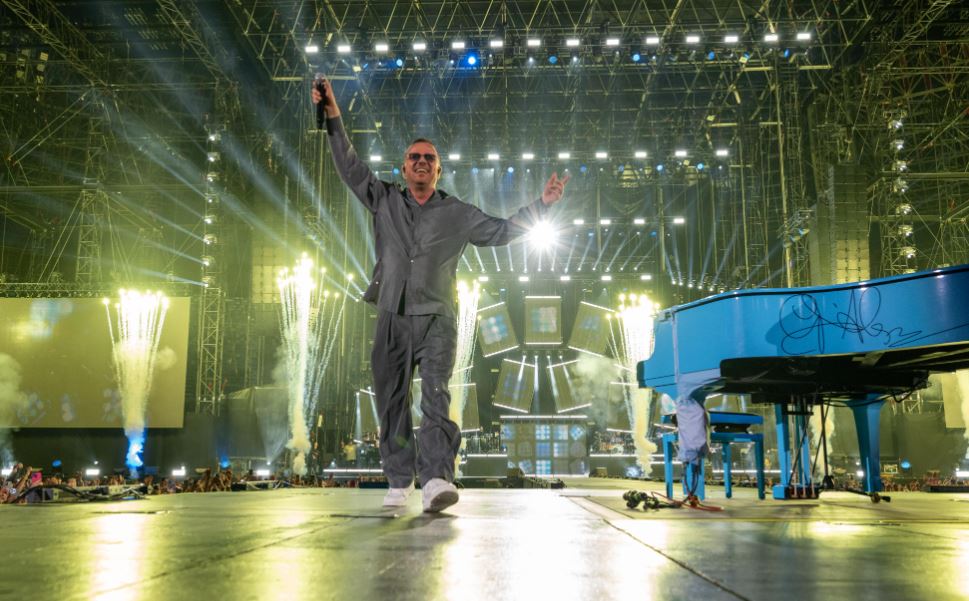 Gigi D'Alessio al Maradona di Napoli