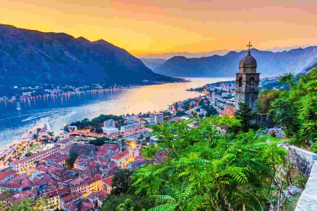 Bello quanto la Grecia ma si spende la metà
