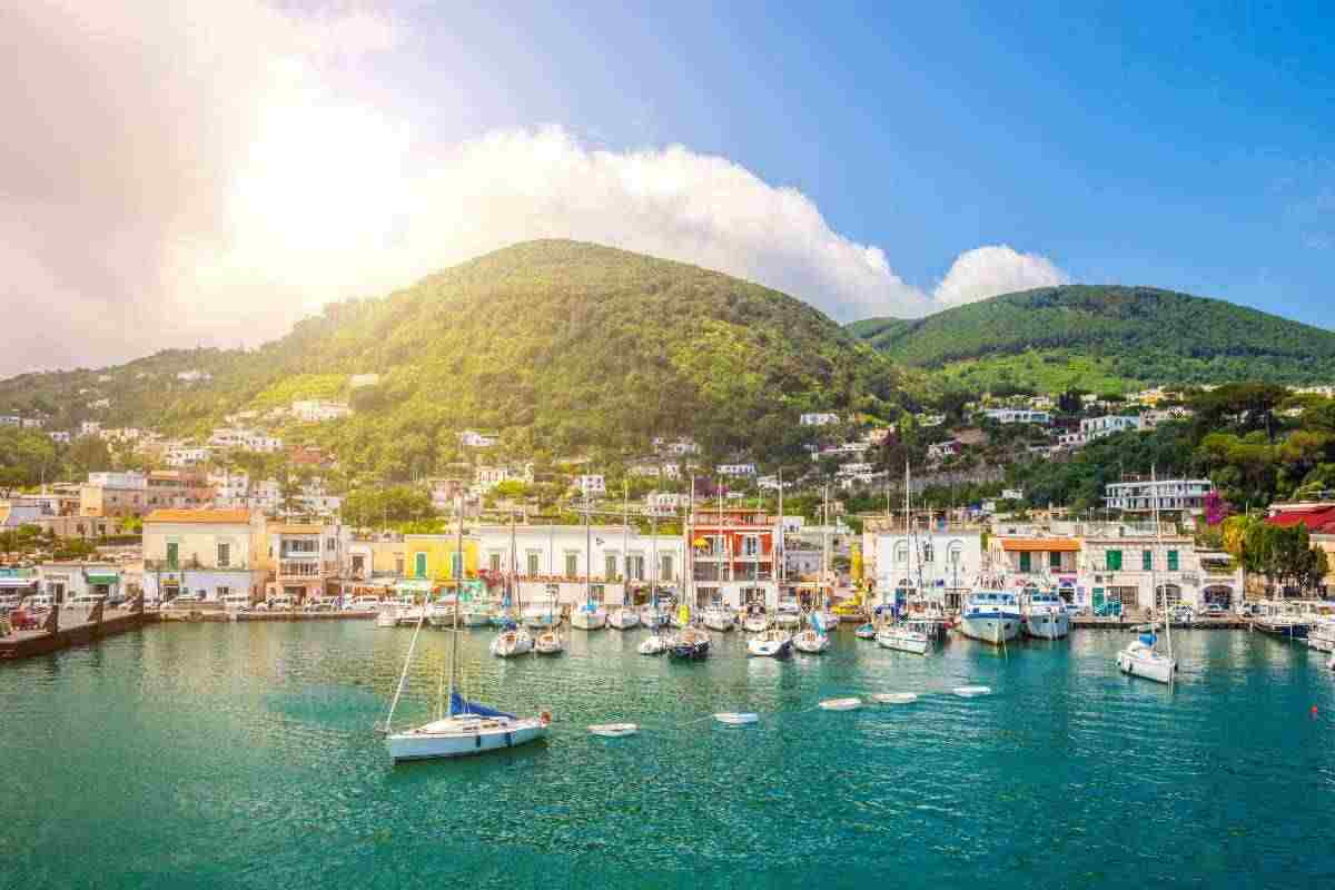 Non solo terme e mare, questa estate vai alla scoperta dell'isola verde d'Italia, ecco dove si trova