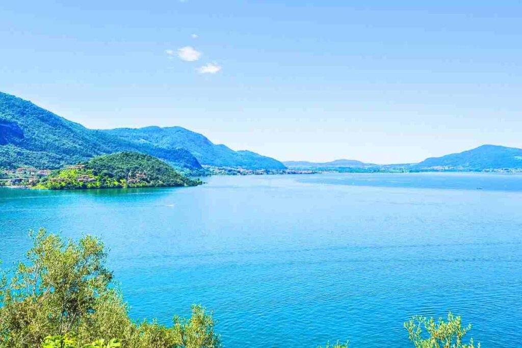 luogo da visitare con il lago