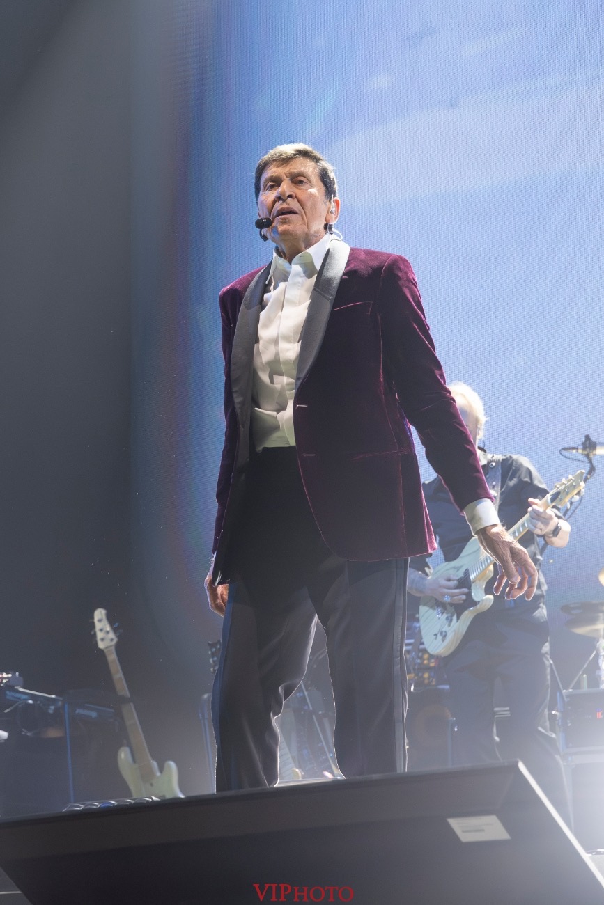 5f1618ac 0601 468b 9c63 41cc6ccbfd45